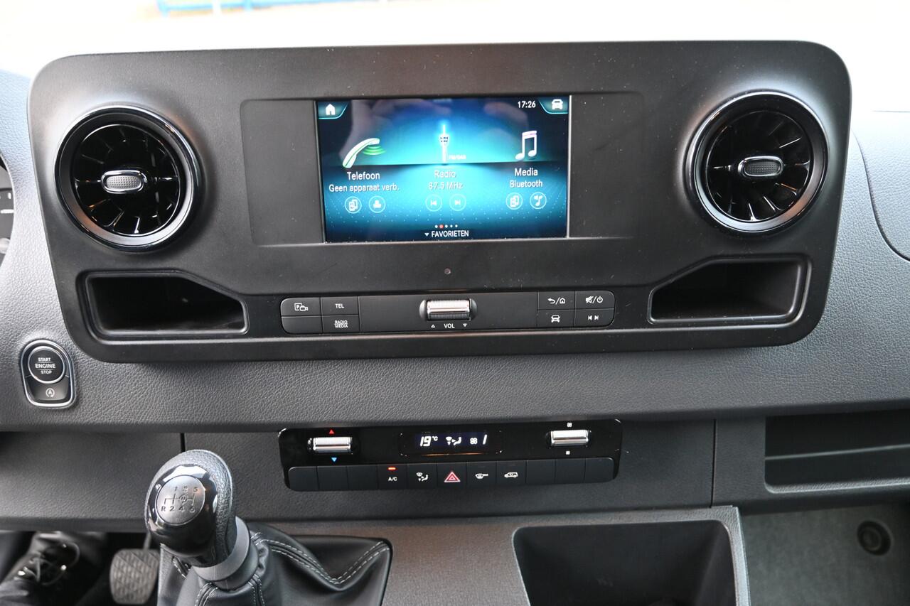 Mercedes-Benz SPRINTER 317 CDI L2H2 RWD MBUX met camera, Led in laadruimte, Opstap