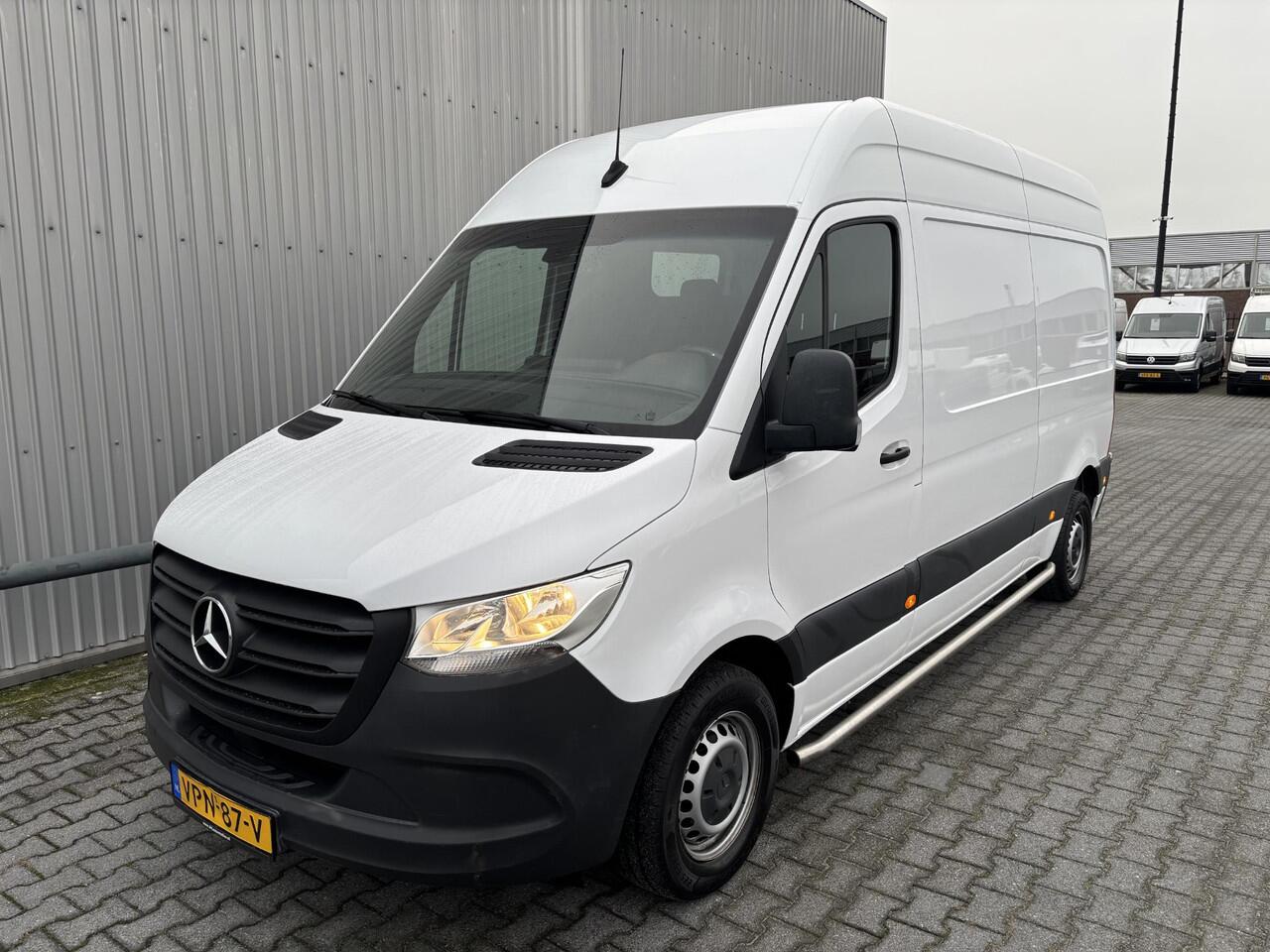 Mercedes-Benz SPRINTER 211 1.9 CDI L2H2 FWD*ECC*CAMERA*3PERSOONS*