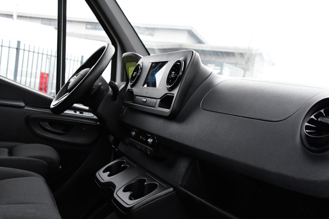 Mercedes-Benz SPRINTER 317 1.9 CDI L2H2 RWD PB Edition Camera, Cruise, Carplay, 170pk, Automaat, LED, Multimedia, Trekhaak,