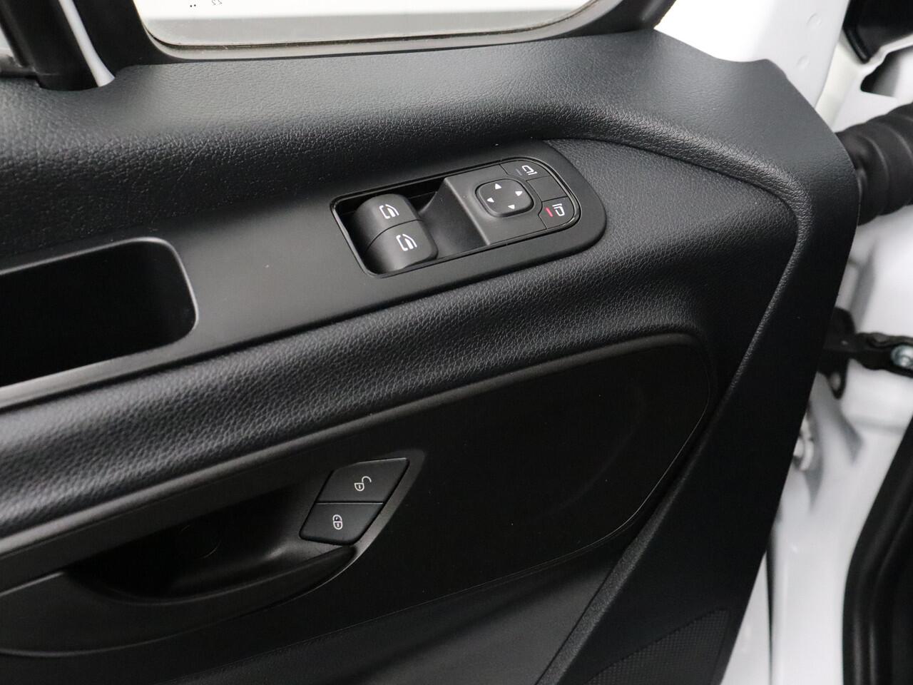 Mercedes-Benz SPRINTER 315CDI L2H2 | Touchscreen Multimedia | Camera | Airco | Cruise | 3-Persoons | Betimmering