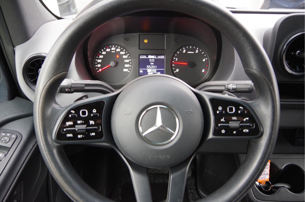 Mercedes-Benz SPRINTER 319 3.0 CDI V6 L3H2 AUT. LED, LEDER, 3.5T TREKHAAK, CRUISE, MBUX, CAMERA, STANDKACHEL, CLIMA, APPLE CARPLAY/ANDROID AUTO, PARKEERSE
