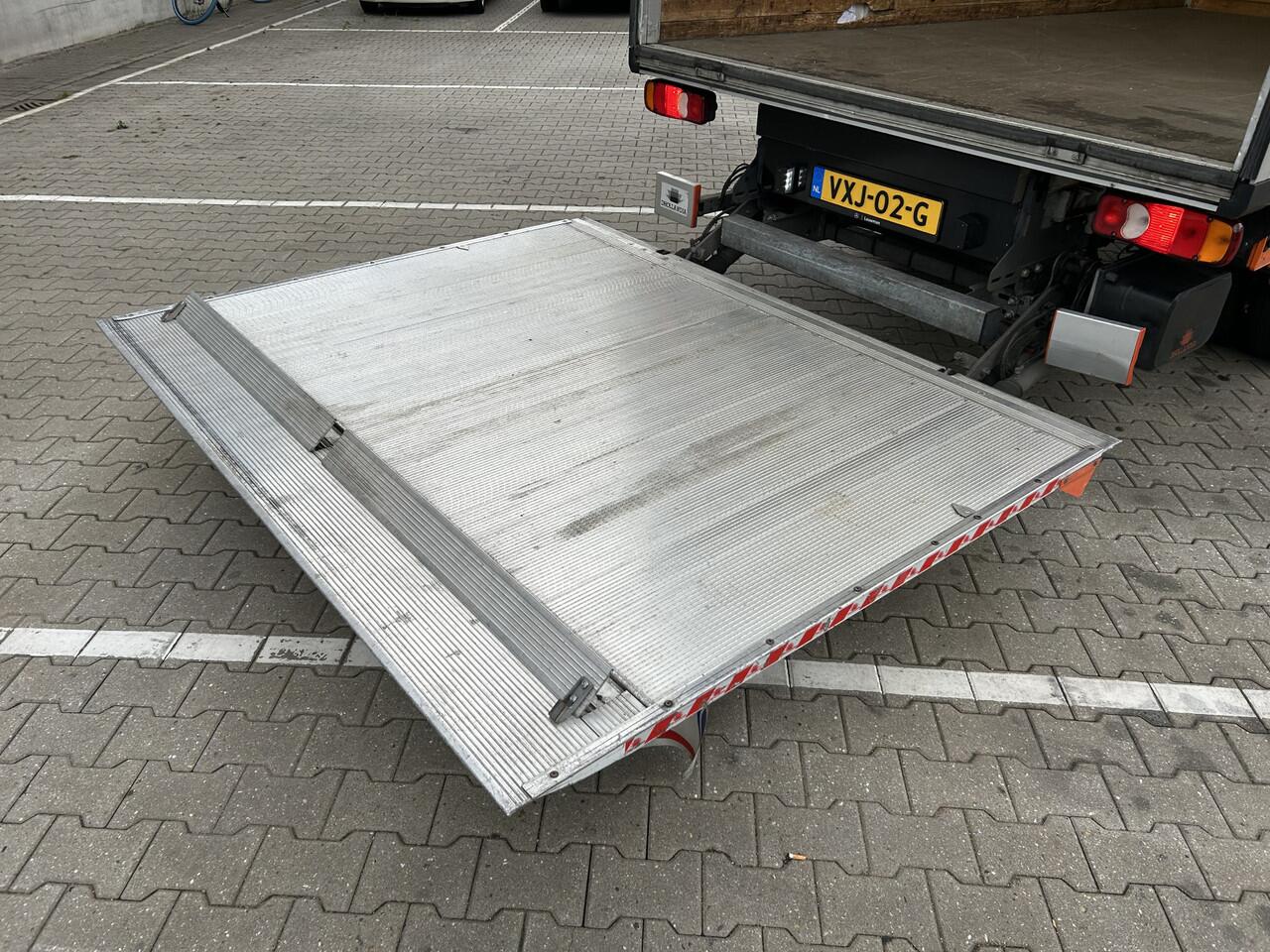 Mercedes-Benz SPRINTER 515 1.9 CDI / 126 dkm / Box 4.4 mtr / Laadklep / APK 07-26