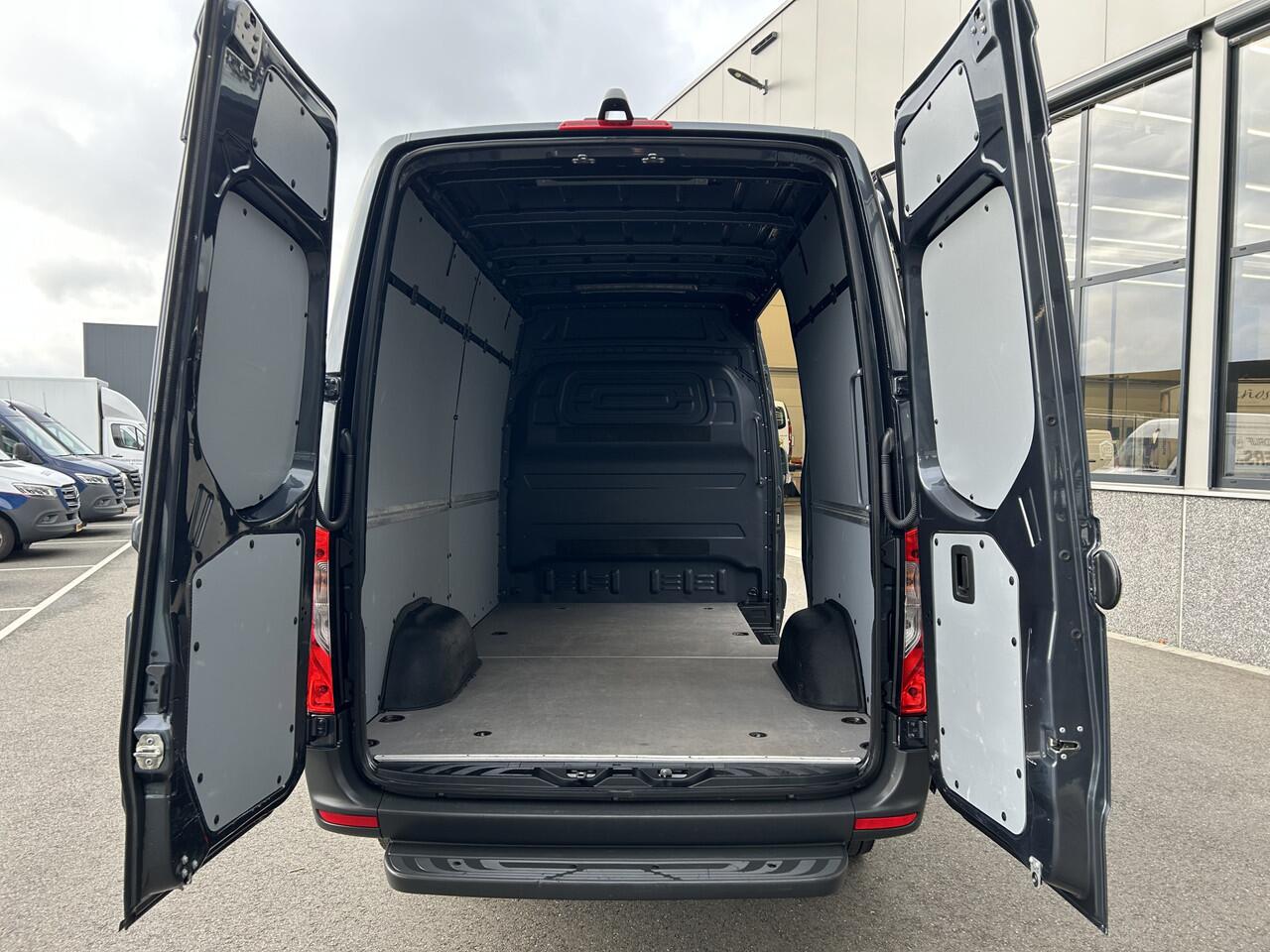 Mercedes-Benz SPRINTER 317 CDI L2 H2 MBUX / Camera / Carplay navigatie / Cruise control / Airco