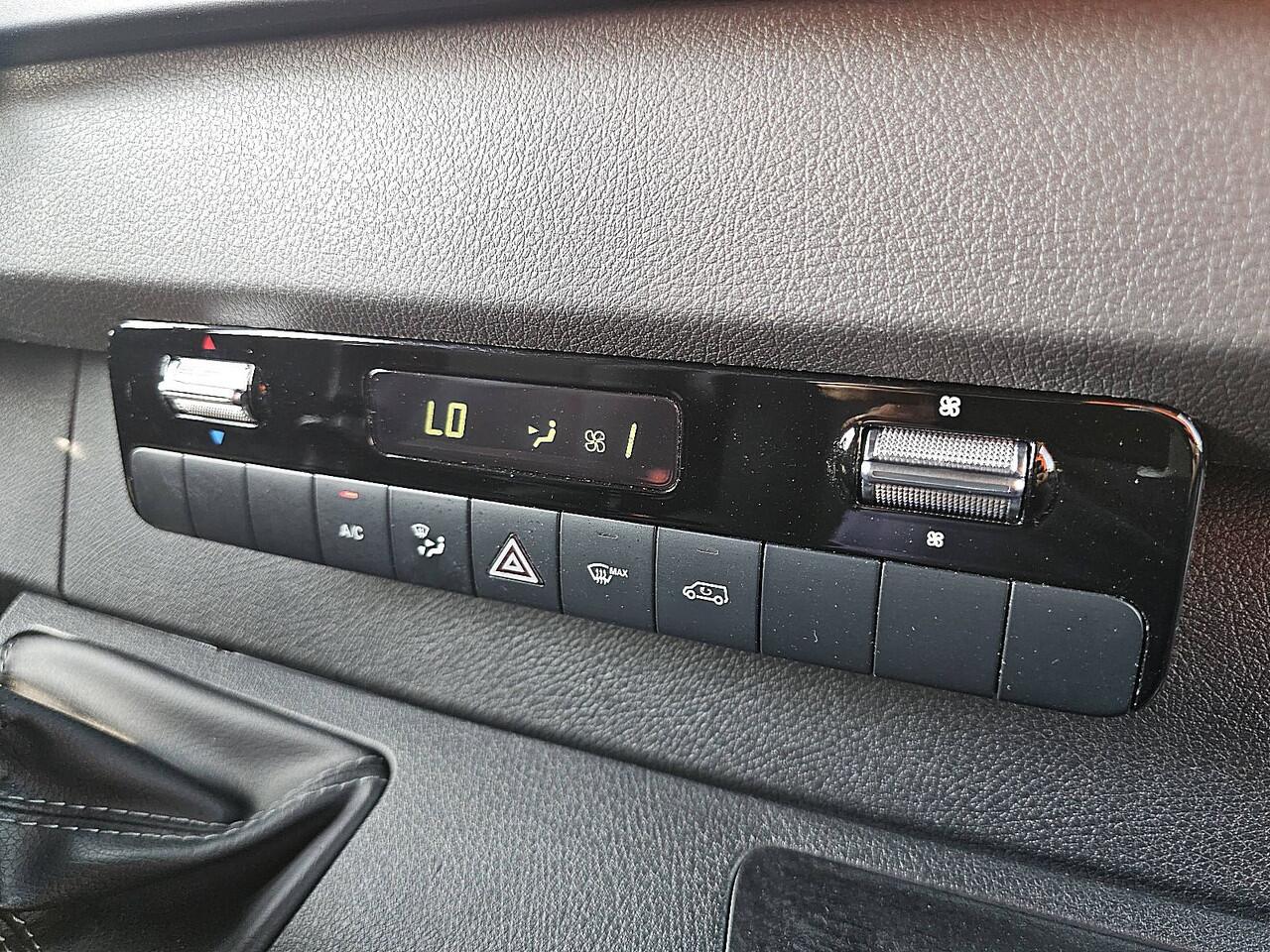 Mercedes-Benz SPRINTER 317 1.9 CDI L2H2 RWD 3.5t-Trekhaak Camera Mbux Airco Euro6 170 PK!