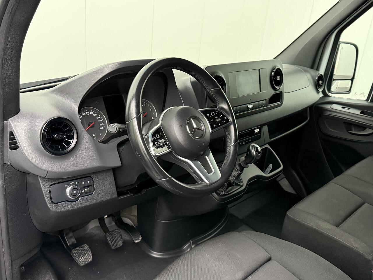 Mercedes-Benz SPRINTER 317CDI L3H2 Maxi | Led | Mbux | 3500Kg Trekhaak | Navigatie | Airco | Cruise | Betimmering | Cruise