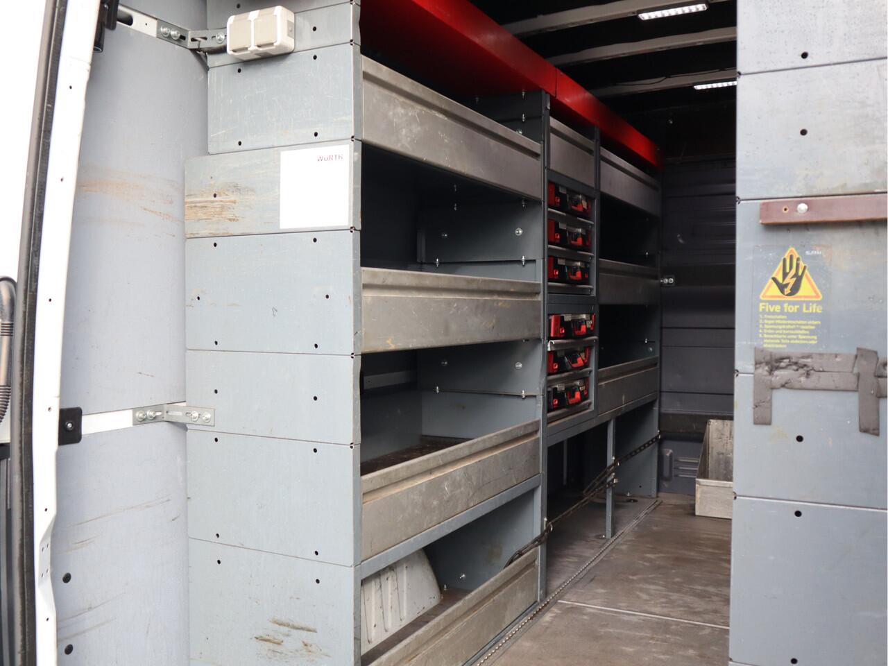 Mercedes-Benz SPRINTER 319 CDI 3.0 V6 Automaat L2H2 RWD - BW Inrichting - 3,5t KG Trekhaak - Standkachel