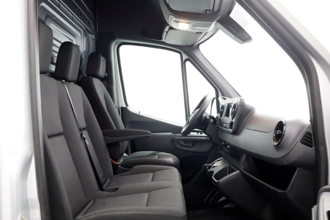 Mercedes-Benz SPRINTER 315 CDI 150pk RWD 9G Automaat L2H2 Airco/Camera/Carplay 08-2021