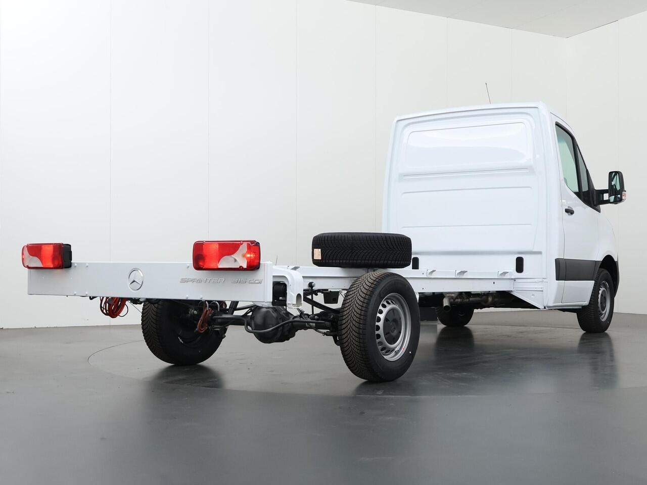 Mercedes-Benz SPRINTER 315 CDI | Aut. | Chassis | L3 | 3500 KG. AHW | Airco | Cruise Control | MBUX Navigatie | Apple Carplay/Android Auto | Lane-Assist | Vierseizoenenbanden | Comfort Bestuurdersstoel | 3500 KG. AHW | ELKE OPBOUW MOGELIJK