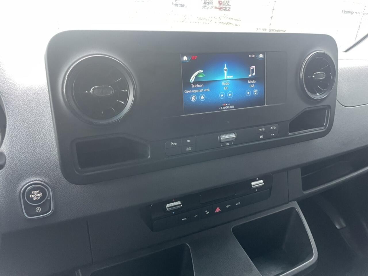 Mercedes-Benz SPRINTER 317 CDI Aut. L2H2 Airco | Trekhaak 3500kg | Adaptive Cruise