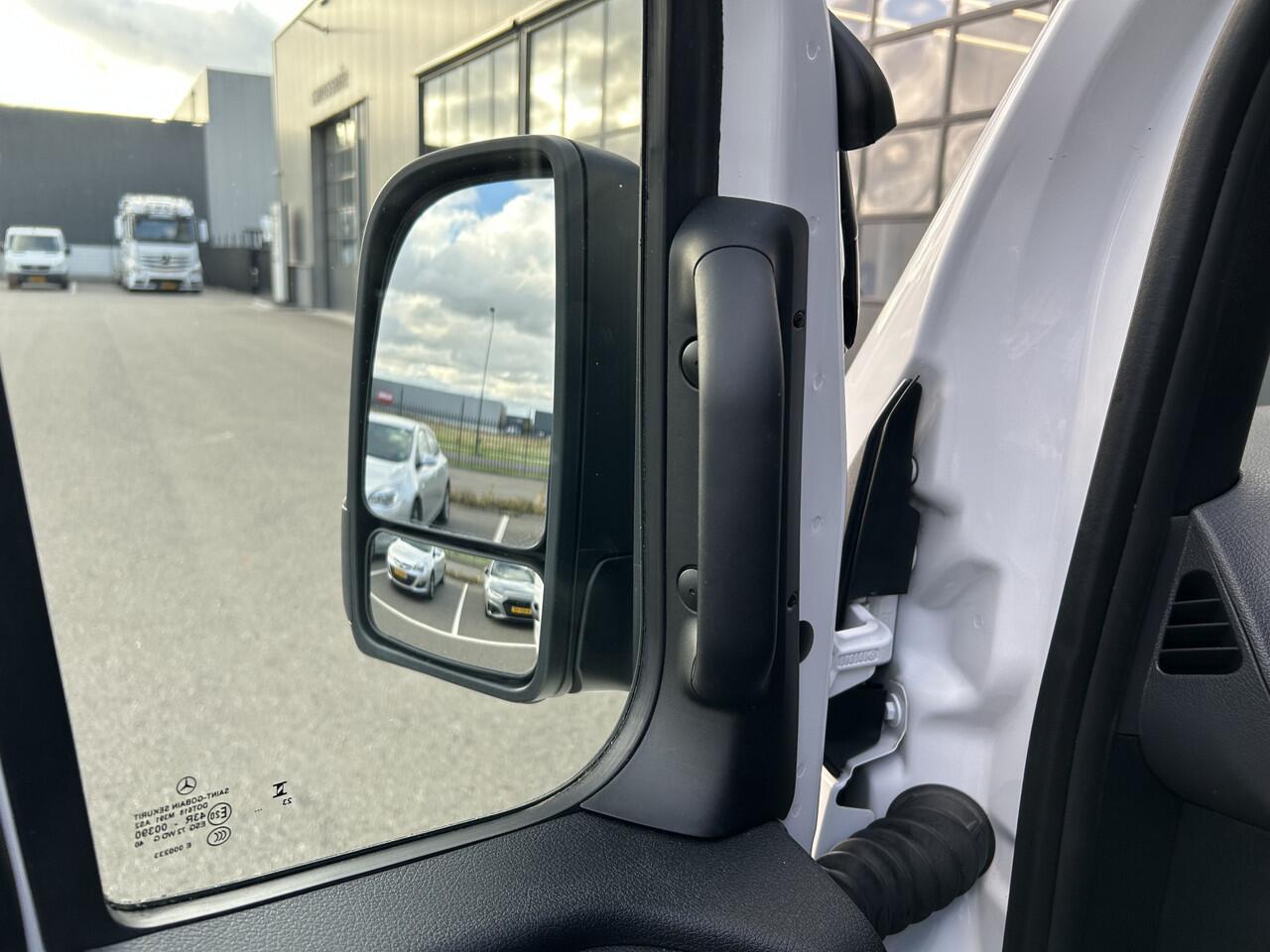 Mercedes-Benz SPRINTER 317 CDI L2 H2 Automaat / 360 Camera / MBUX / Navigatie / Cruise control / Airco / 270 Graden achterdeuren