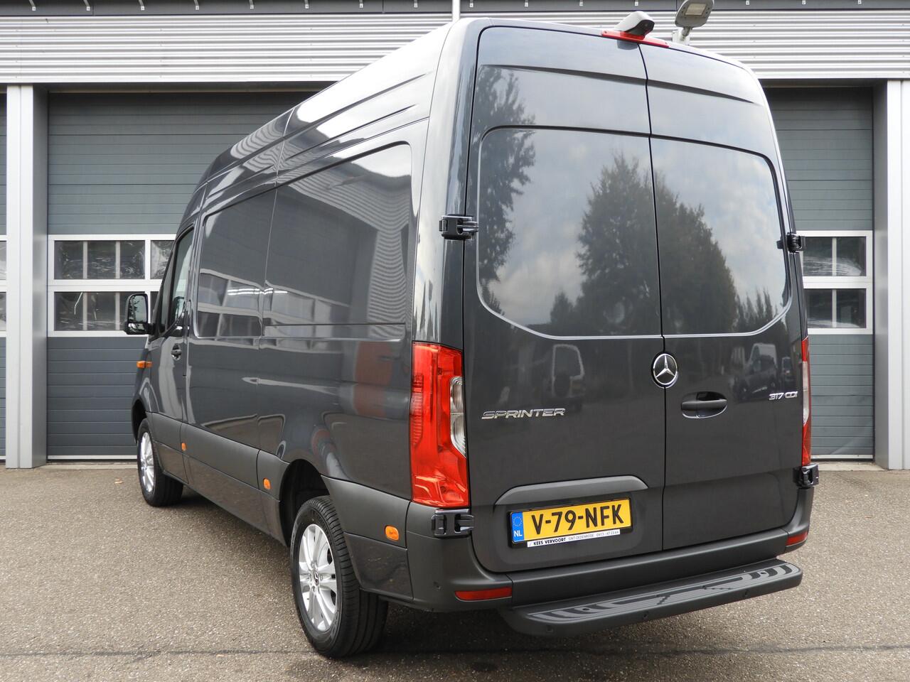 Mercedes-Benz SPRINTER 317 1.9 CDI L2H2 RWD AUT | LED | MBUX | CAMERA | FACELIFT