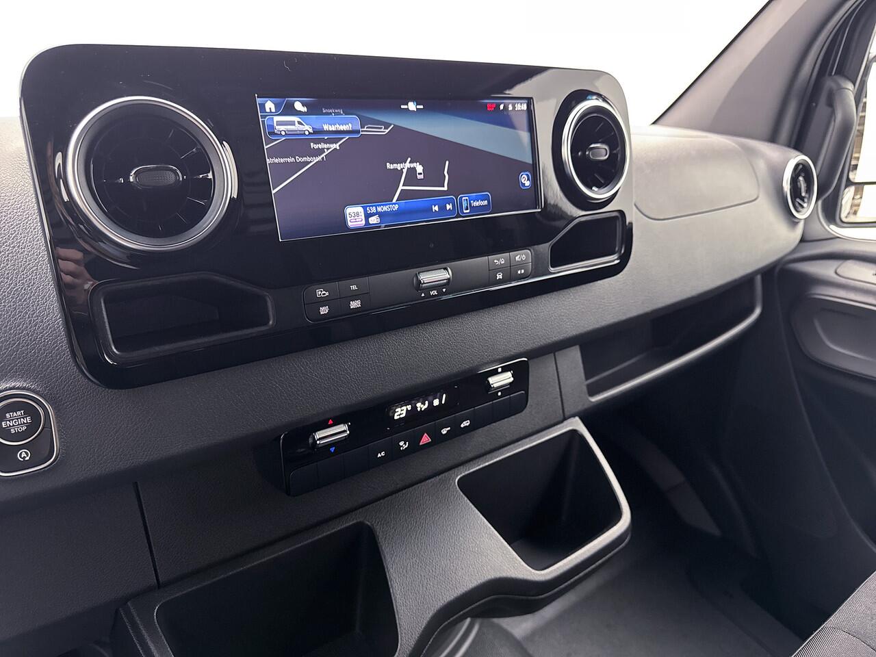 Mercedes-Benz SPRINTER 317 L3H2 Pro Led Facelift 3500 KG Navigatie Trekgewicht Camera + sensoren