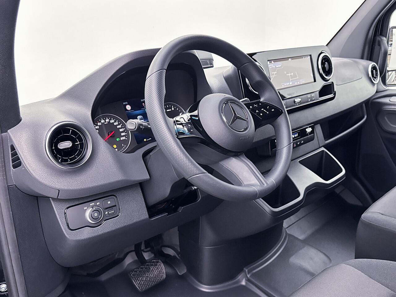 Mercedes-Benz SPRINTER 317 1.9 CDI L3H2 bpm vrij Facelift 3500 KG Trekgewicht Navigatie Achteruitrijcamera LED Cruise Control