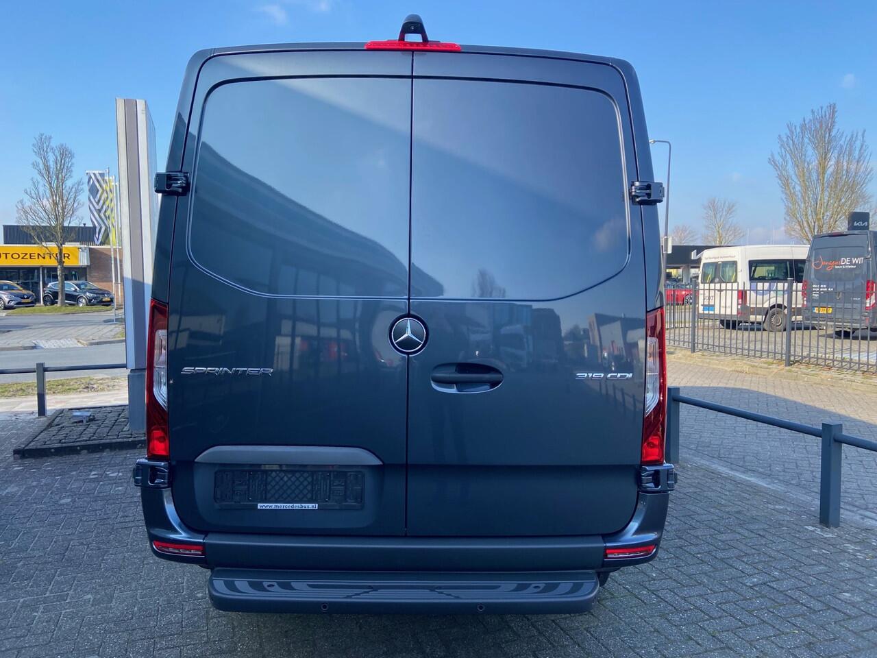 Mercedes-Benz SPRINTER 319 CDI L2H1 Elec. Schuifdeur | 360° Camera | DIStronic | LED | Betimmering