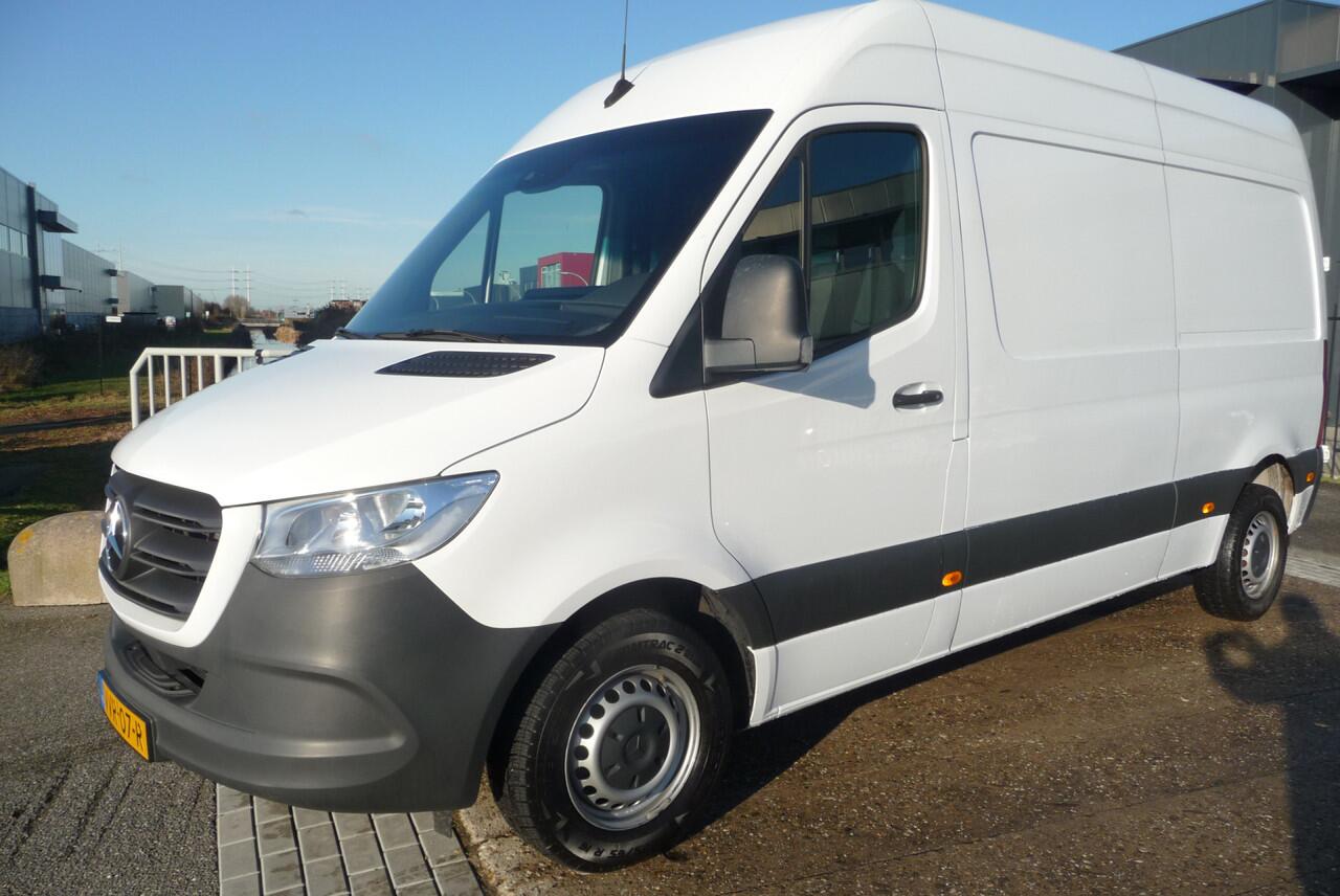 mercedes-benz-sprinter-215-1.9-cdi-