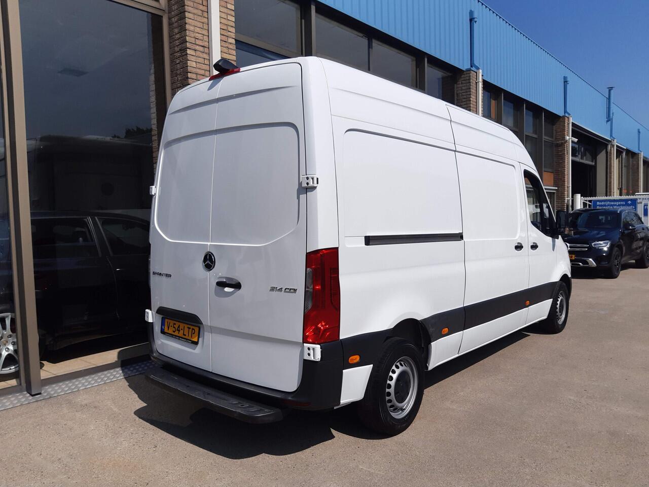 Mercedes-Benz SPRINTER 143Pk L2H2 Airco Cruisecontrol Achteruitrijcamera MBux