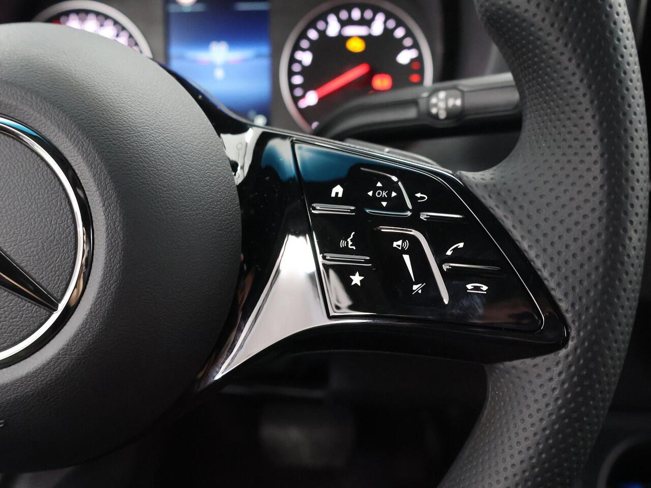 Mercedes-Benz SPRINTER 317 L2H2 RWD PRO | 3500kg TREKKEN | FACELIFT | 3-ZITS | CAMERA | AUTOMAAT