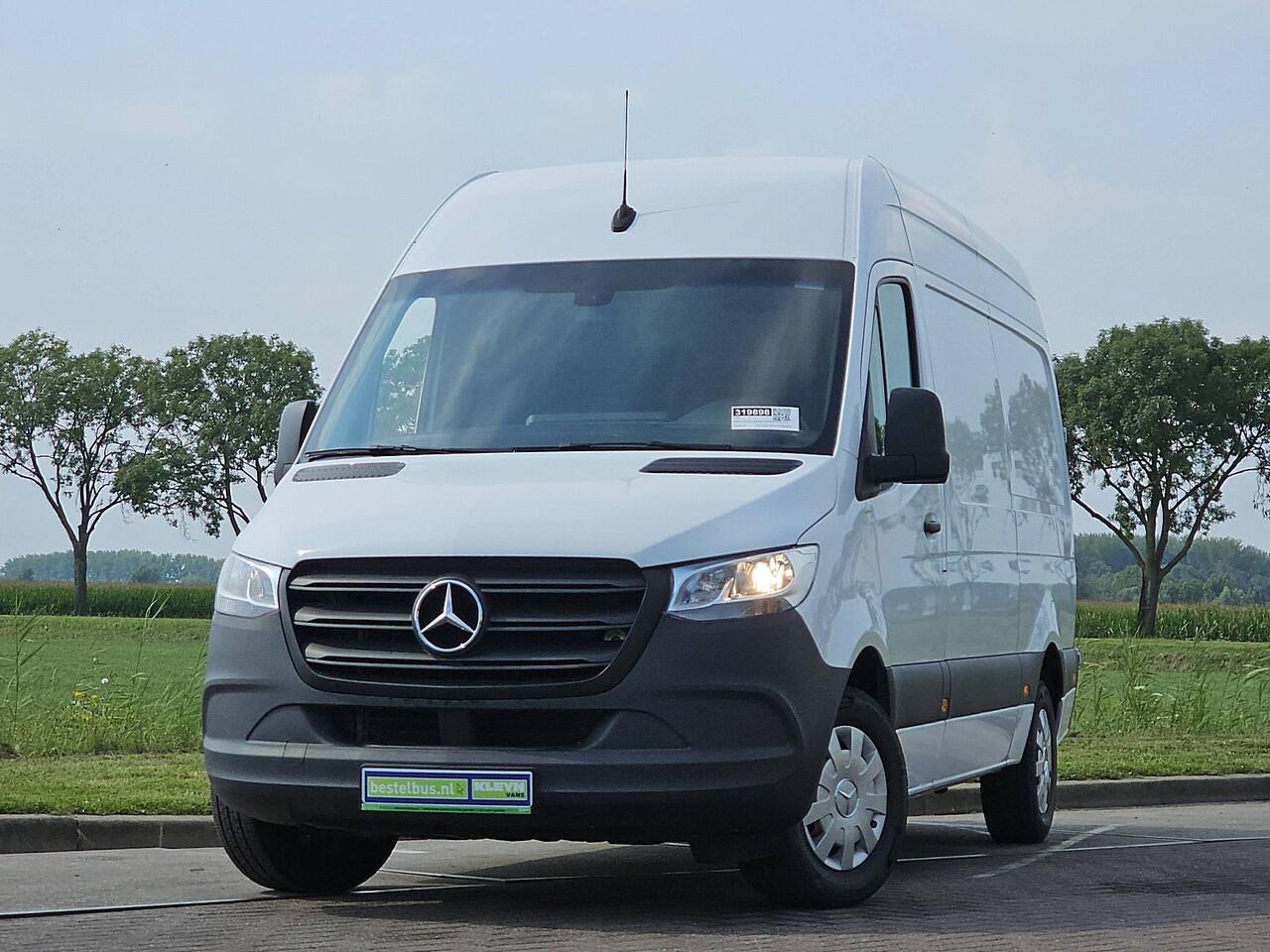 Mercedes-Benz SPRINTER 317 1.9 CDI L2H2 RWD 3.5t-Trekhaak Camera Mbux Airco Euro6 170 PK!