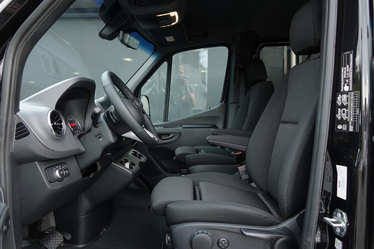 Mercedes-Benz SPRINTER 4x4 319Cdi 190Pk 9G-tronic | L2H1 | Dubbele Cabine | 2x Schuifdeur | 4WD | AWD | Bullbar | Treeplanken | 18'' All Terrain | Obsidian Black