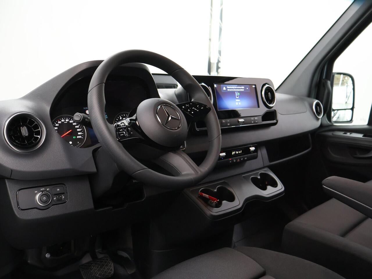 Mercedes-Benz SPRINTER 315 CDI | L2 H2 | Aut. | RWD | PRO | BPM VRIJ! | 3500 KG AHW | CARPLAY | ANDROID AUTO | 3-ZITS | CRUISE | CAMERA | AIRCO | SPOORASSISTENT | DODEHOEKDETECTIE | METALLIC