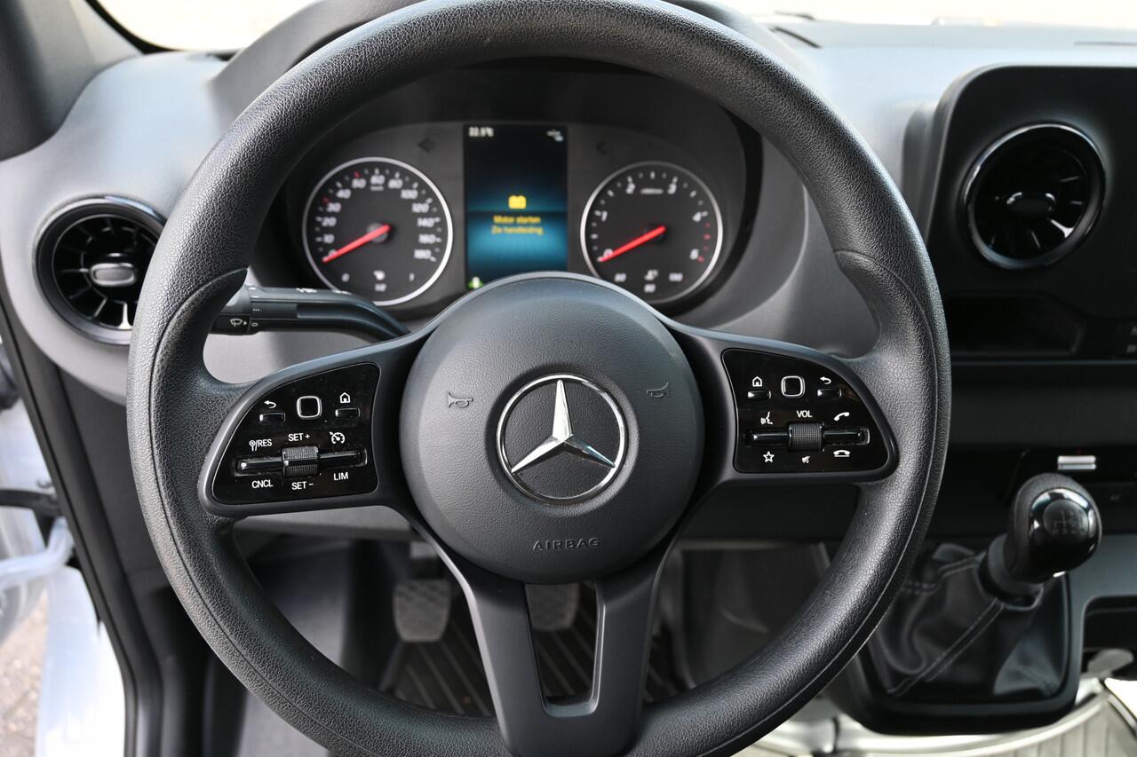 Mercedes-Benz SPRINTER 317 CDI L2H1 RWD MBUX met navigatie en camera, Geveerde stoel, Brake assyst, Etc.