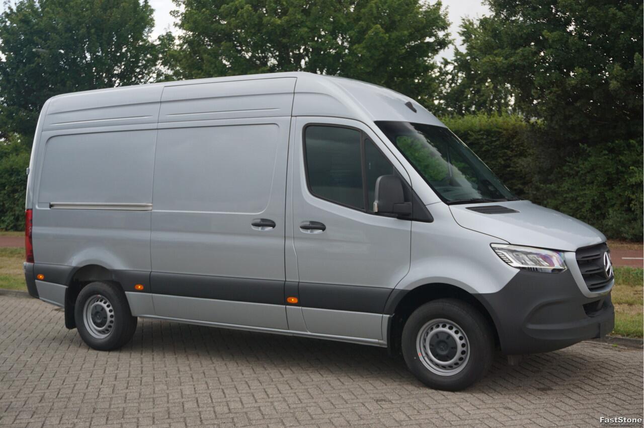 Mercedes-Benz SPRINTER 317CDI Pro L2H2 BPM VRIJ!! 10.25" Mbux Cam, Gev. Stoel, 3.5T Trekgewicht, LED!! NR. A577*
