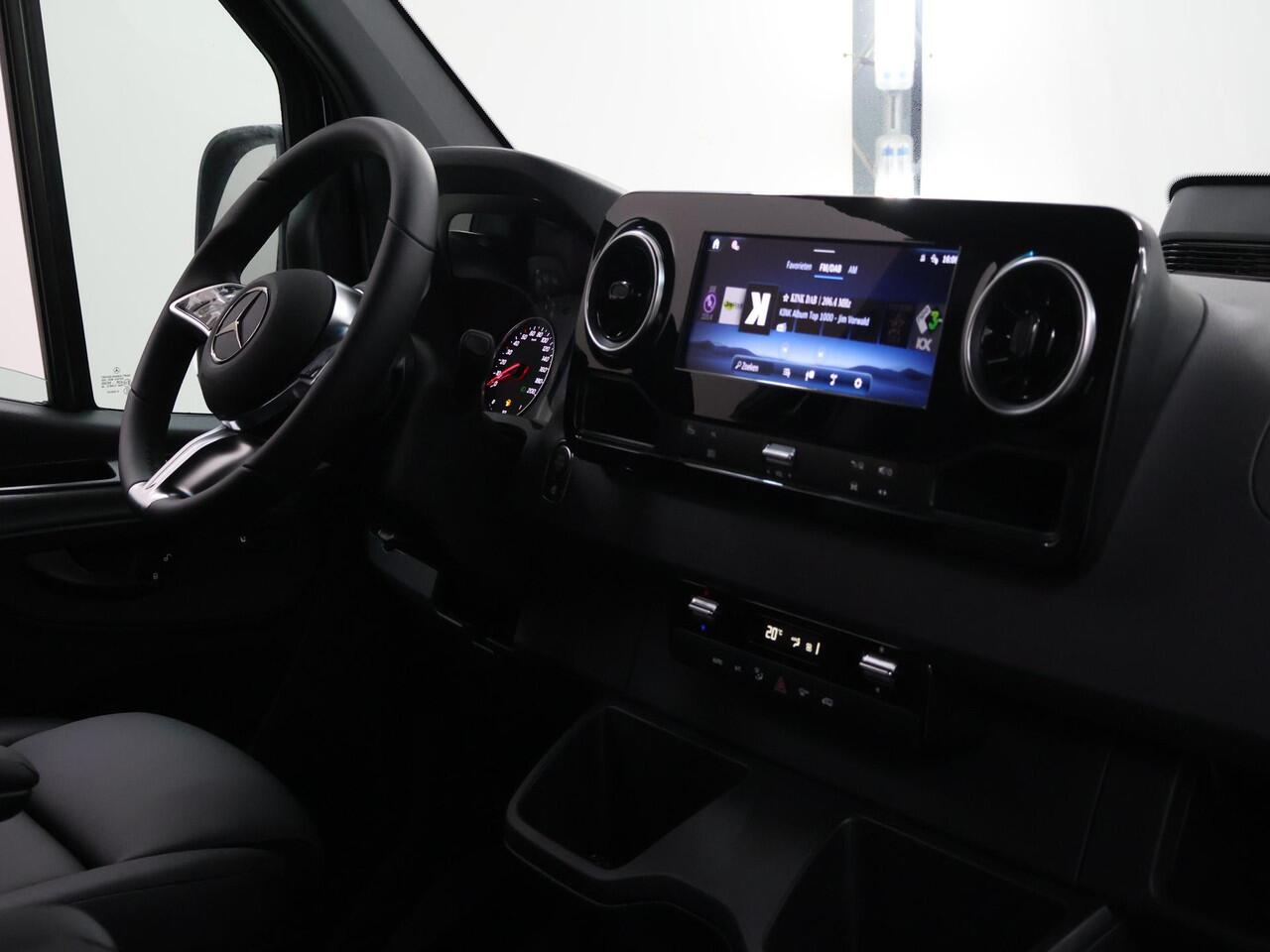 Mercedes-Benz SPRINTER 317 CDI L2 H2 Pro HD | LED Koplampen | Stoelverwarming | Leder | Achteruitrijcamera | Climate Control | 3500 kg Trekhaak |