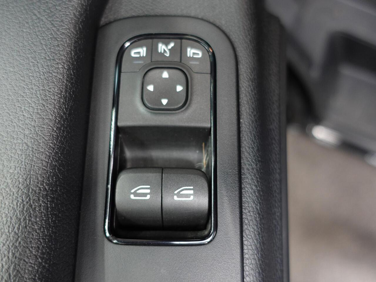 Mercedes-Benz SPRINTER L2H2 Automaat Airco Navi Camera Trekhaak Cruisecontrol 3Zits Carplay