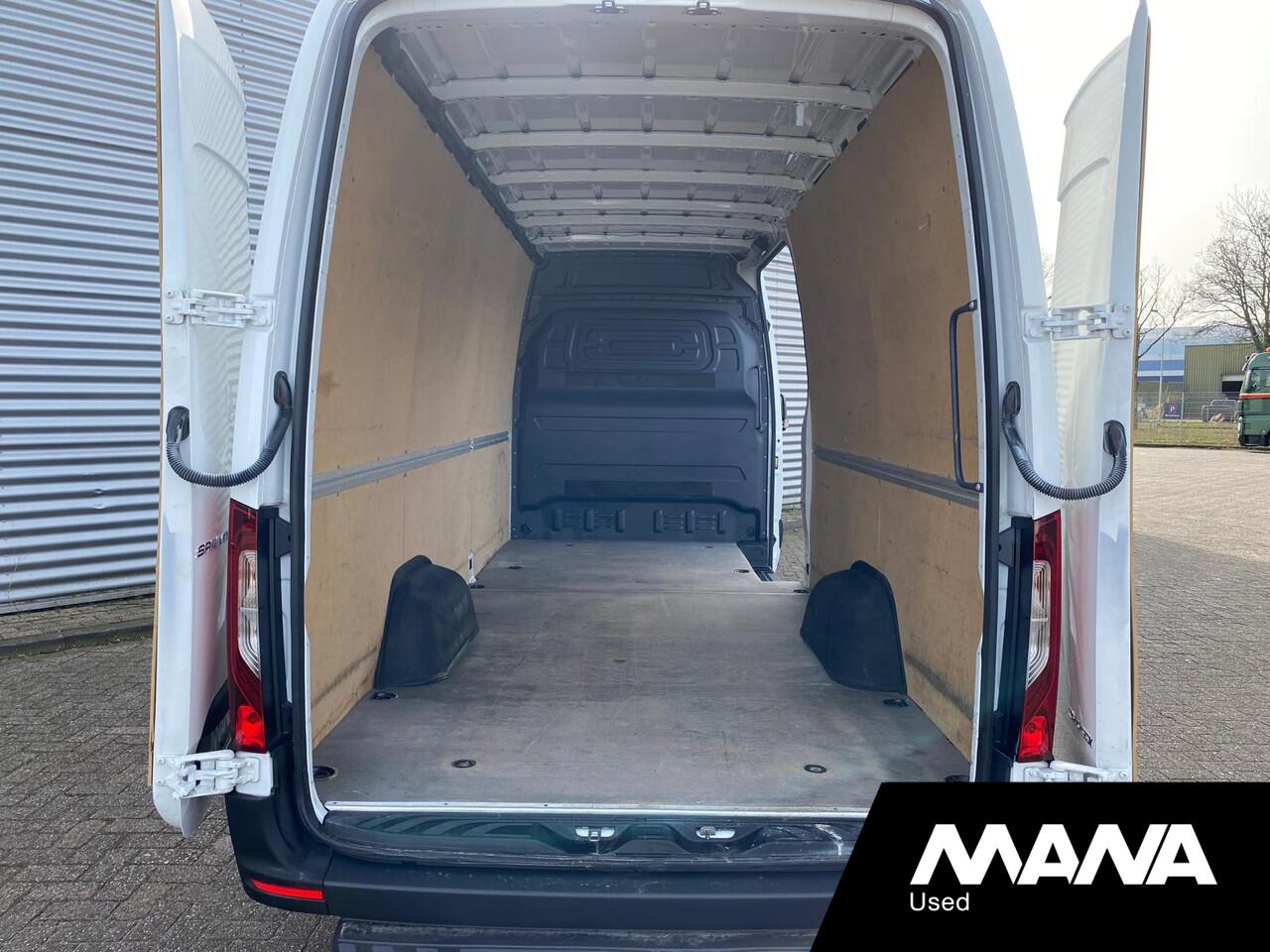 Mercedes-Benz SPRINTER 314CDI 140PK L3H2 Maxi Automaat LED 360º Camera Cruise Airco Car-Play Sensoren