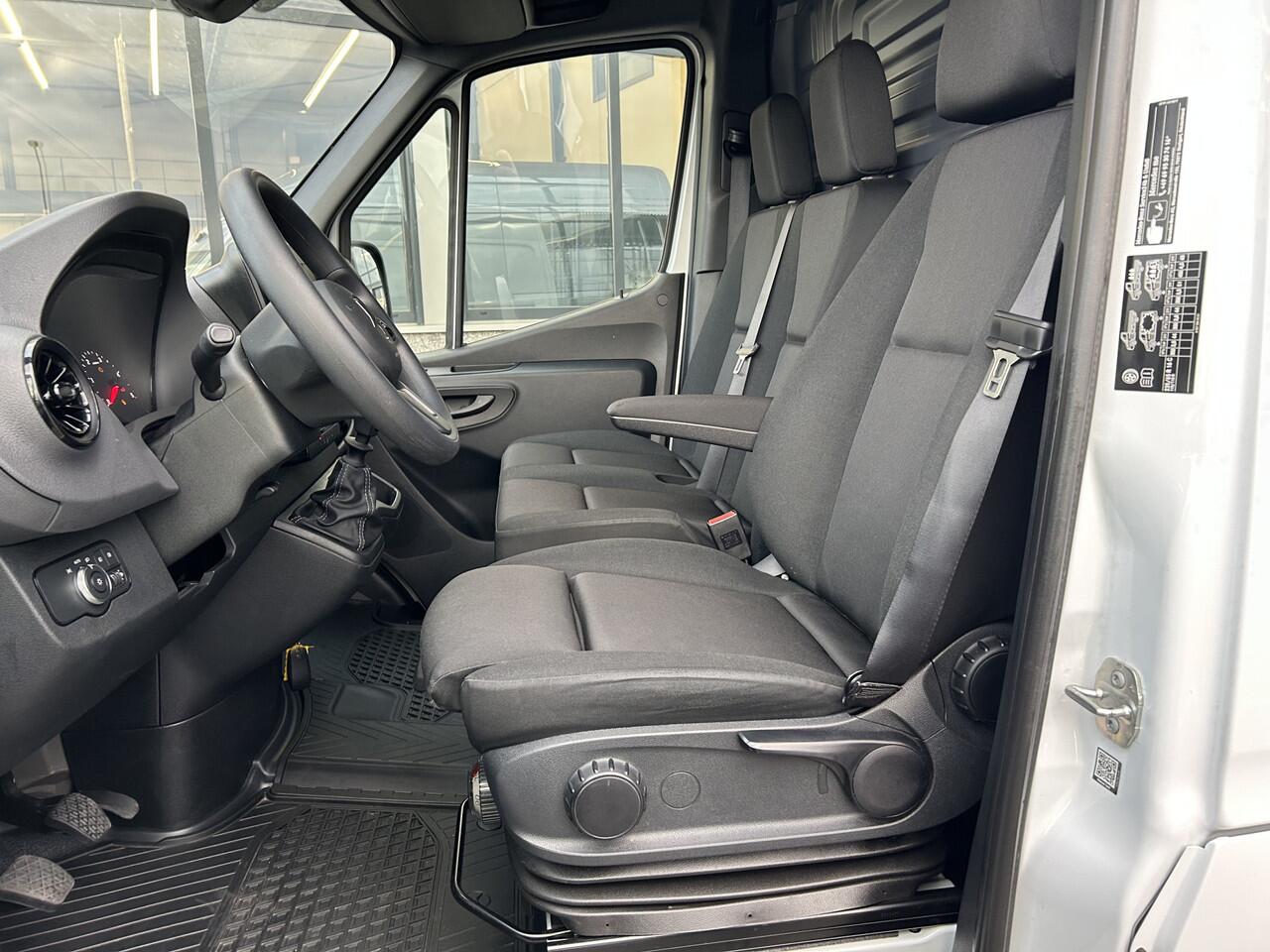 Mercedes-Benz SPRINTER 317 CDI L2 H2 MBUX / 360 Camera / Parkeersensoren / Navigatie / Cruise control / Airco / 270 Graden achterdeuren