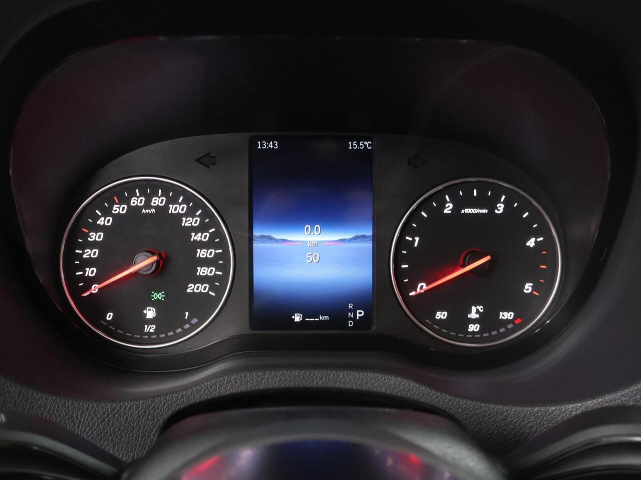 Mercedes-Benz SPRINTER 317 CDI L2 H2 Pro Dubbele Cabine | Stoelverwarming | 3500 kg Trekgewicht | Achteruitrijcamera | Climate Control | Airco | Cruise Control |