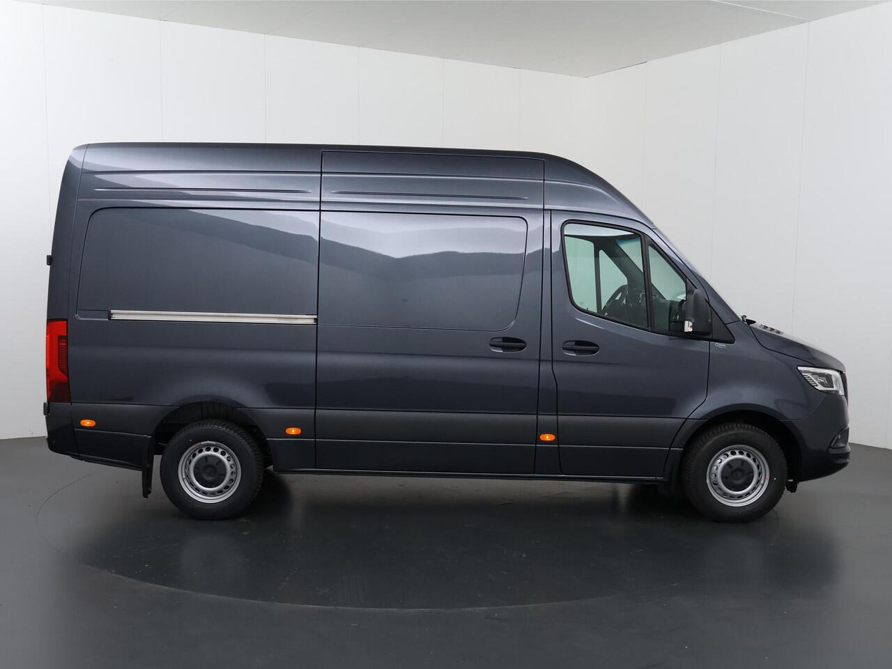 Mercedes-Benz SPRINTER 319 CDI L2 H2 Select | Winterpakket | Trekgewicht 3500 kg | Adaptieve Cruise Distronic | LED koplampen | Achteruitrijcamera | Smartphone integratie pakket |