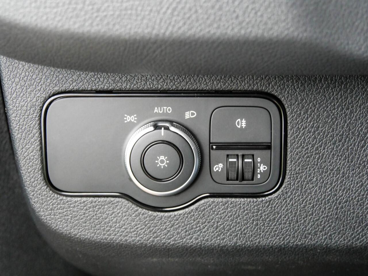 Mercedes-Benz SPRINTER 317 1.9 CDI 170PK L2H2 RWD | 3500 KG TREKGEWICHT | GEVEERDE STOEL |