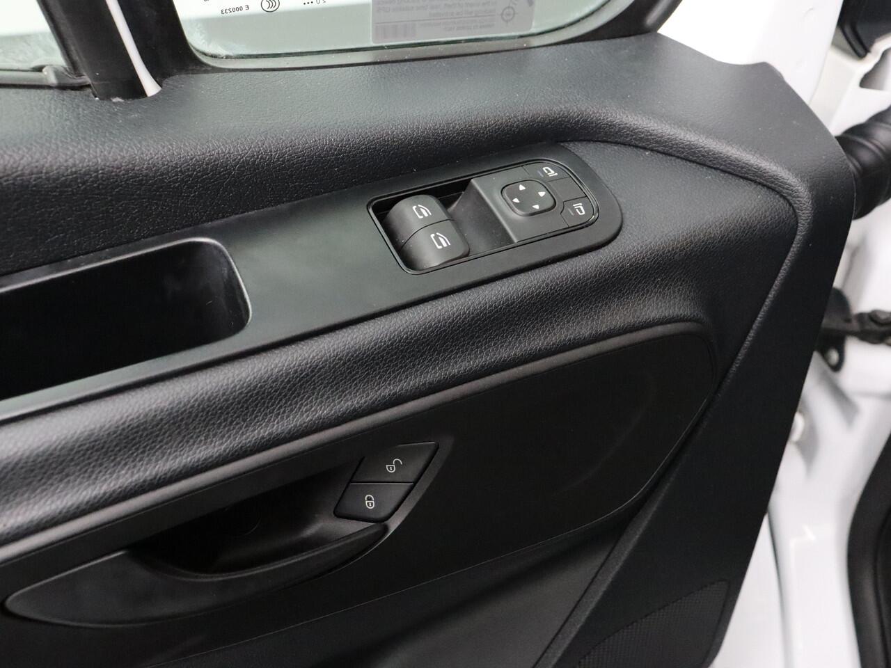 Mercedes-Benz SPRINTER 214CDI | Multimedia Touchscreen | Camera | Airco | 3-Persoons | Betimmering