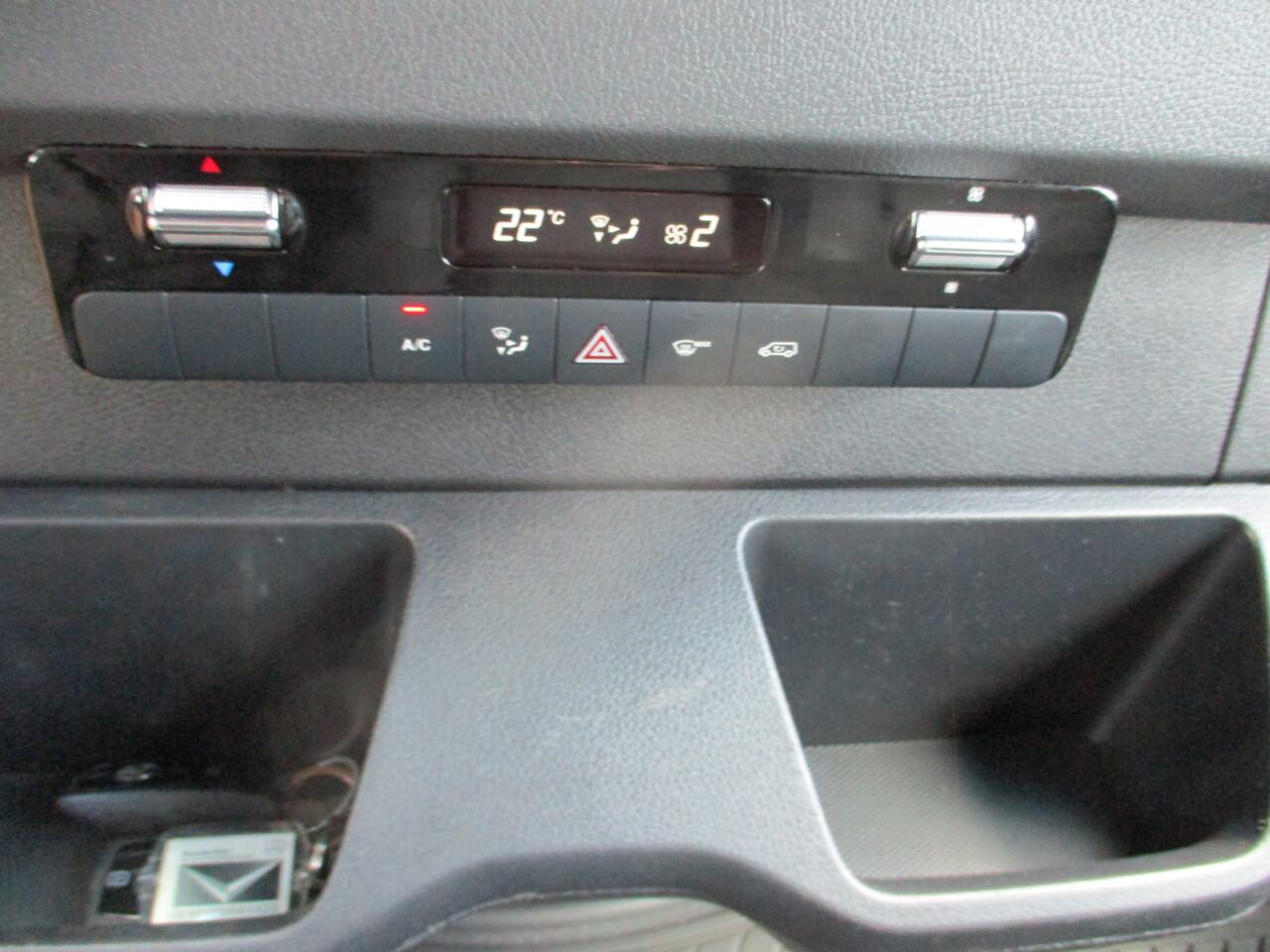 Mercedes-Benz SPRINTER 319 CDI 190 PK L3H2 Automaat Led Trekhaak