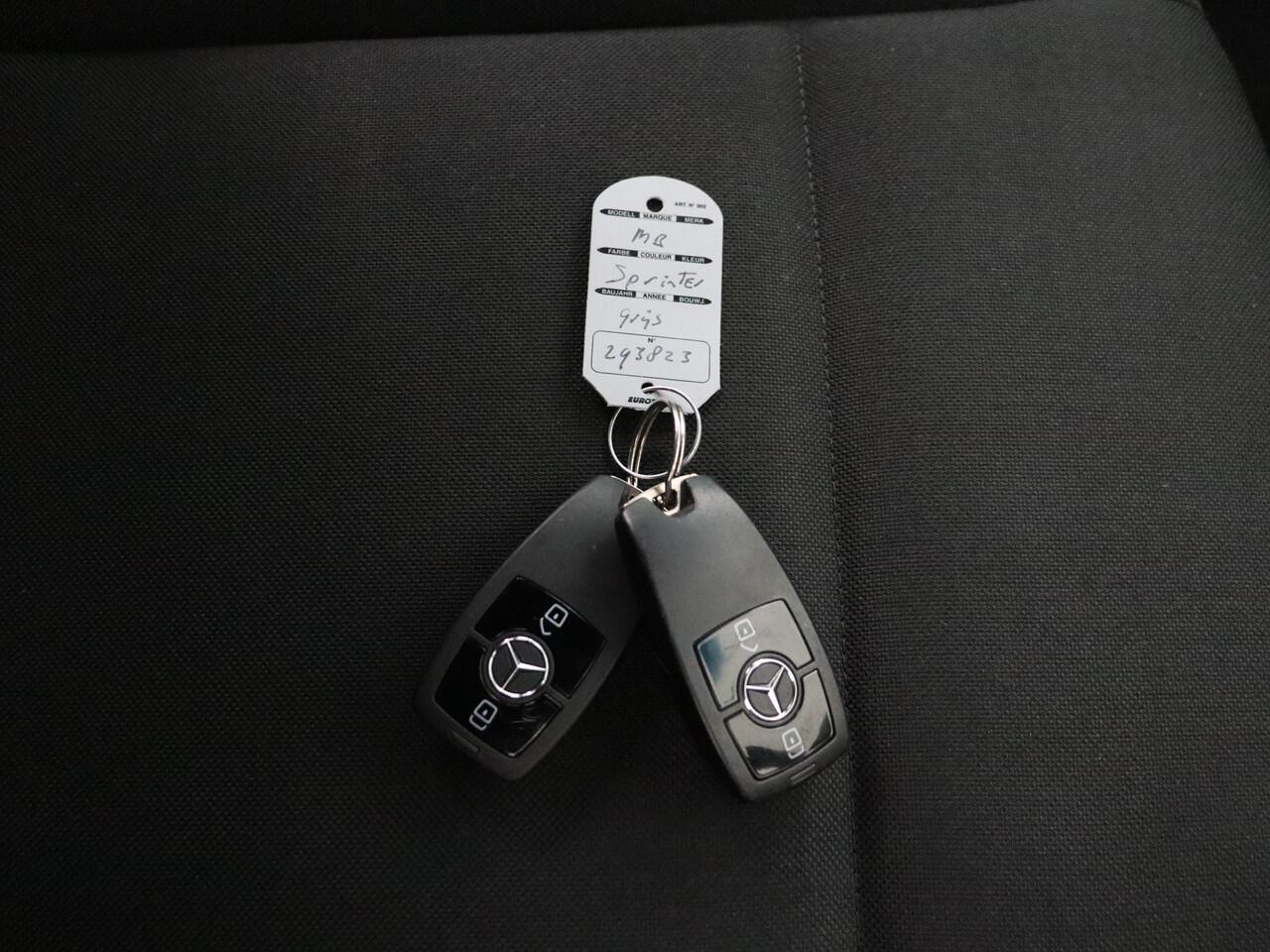 Mercedes-Benz SPRINTER 316CDI L2H2 Dubbele Cabine | 2xSchuifdeur | Mbux | Camera | Airco | Cruise