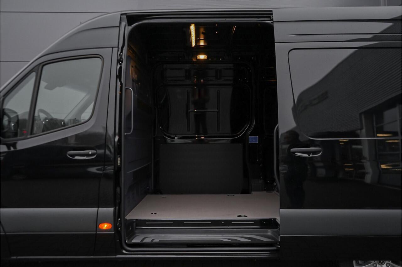 Mercedes-Benz SPRINTER 319 1.9 CDI L2H2 RWD 2x Schuifdeur 360° Distronic Navi Trekhaak 3.5T
