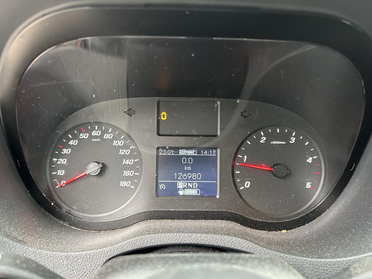 Mercedes-Benz SPRINTER 515 1.9 CDI / 126 dkm / Box 4.4 mtr / Laadklep / APK 07-26