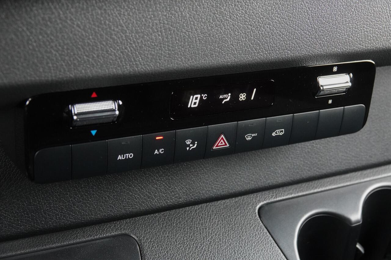 Mercedes-Benz SPRINTER L2H2 315Cdi 150Pk 9G-Tronic | RWD | Stoel-Bank | 3.500Kg trekgewicht | Achteruitrijcamera | Trekhaak | 19''