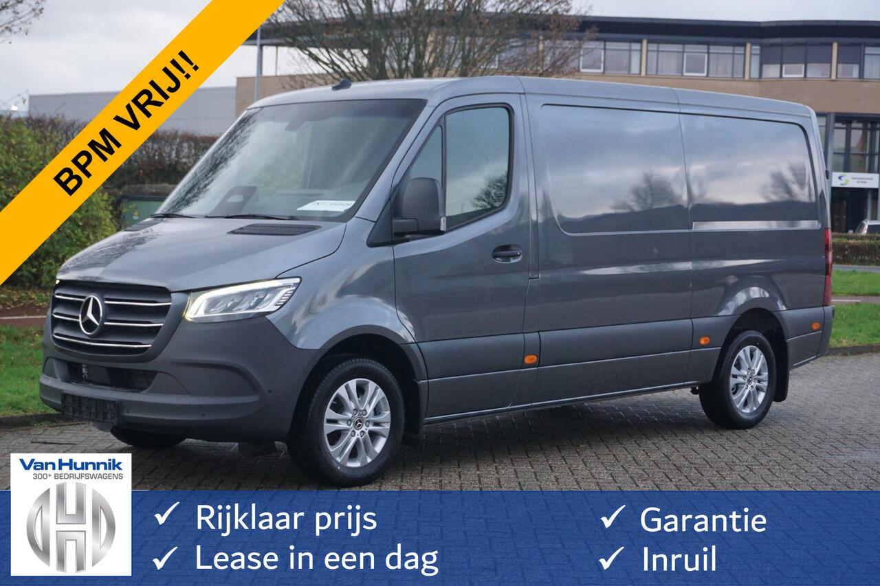 Mercedes-Benz SPRINTER 319CDI Select L2H1 BPM VRIJ!! 10.25" Mbux, ACC, LED, 3.5T Trekhaak, 17" LM!! NR. 668