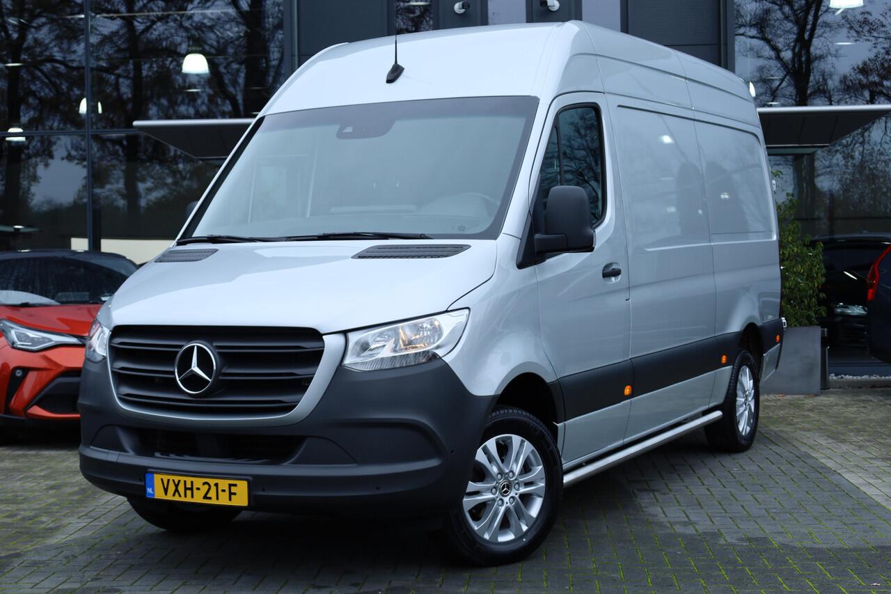 Mercedes-Benz SPRINTER 317 1.9 CDI L2H2 RWD | Camera | Navi | 3.5t trekgew. | Trekhaak | 2x Voorstoel | Zilver met.