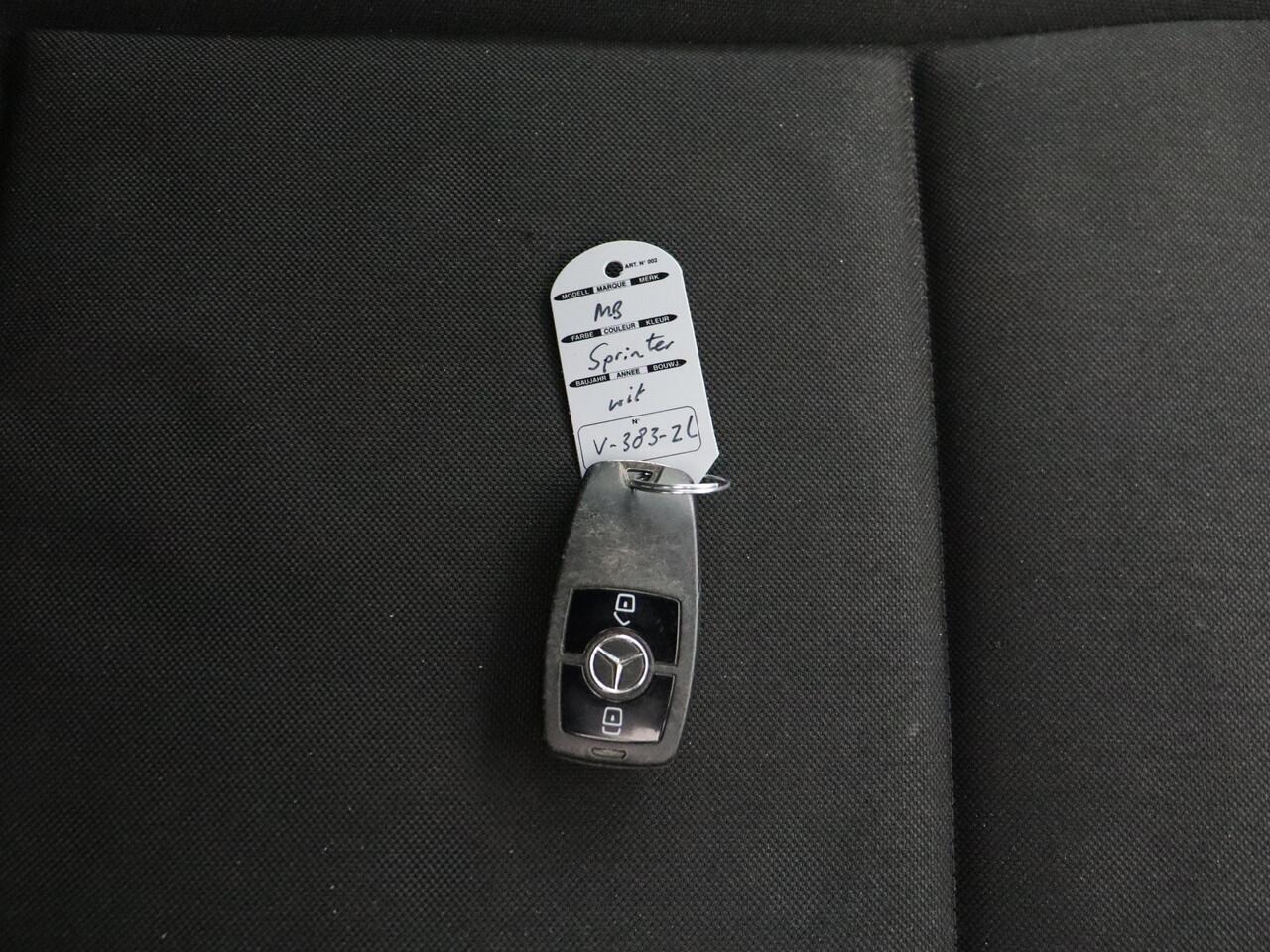 Mercedes-Benz SPRINTER 314CDI L2H2 | Trekhaak | Airco | 3-Persoons | Betimmering |