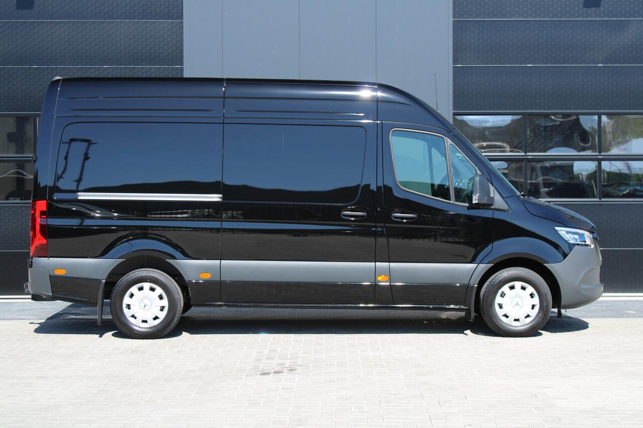 Mercedes-Benz SPRINTER 317CDI L2H2 Select - LED - Mbux 10 - 3.5t Trekhaak - Geveerde Stoel - Betimmering - Camera - Carplay - Blind spot - Cruise - Rijklaar