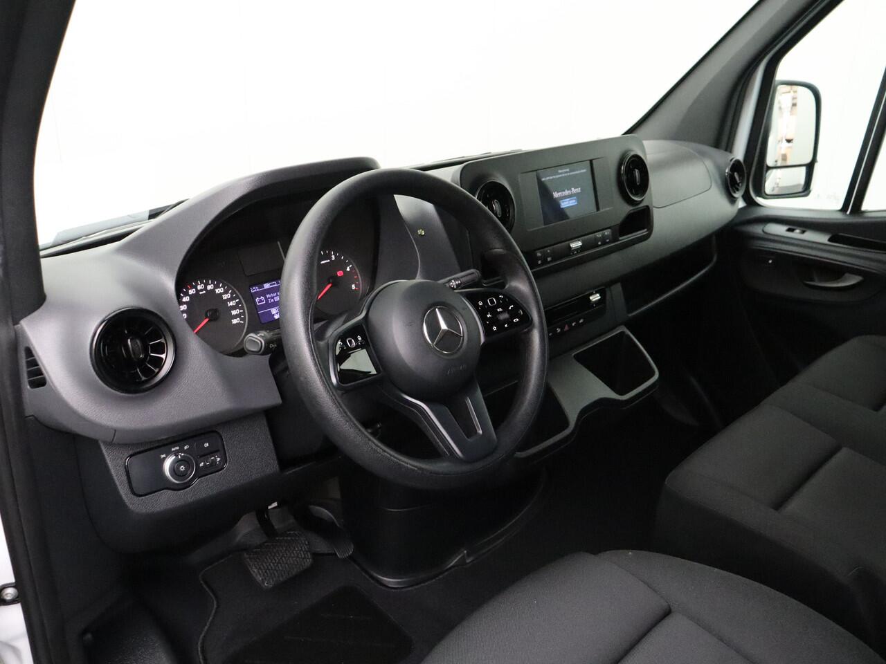 Mercedes-Benz SPRINTER 319CDI 3.0V6 Automaat L3H2 Maxi | 3500Kg Trekhaak | Navigatie | Camera | Airco | Betimmering