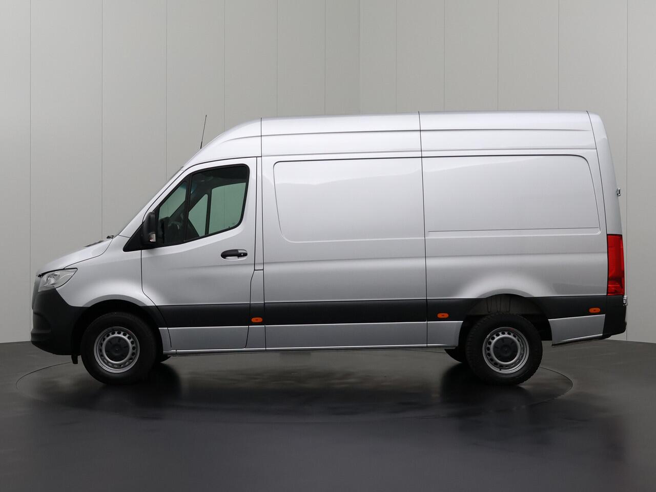 Mercedes-Benz SPRINTER 315CDI 9G-Tronic Automaat L2H2 | 3500Kg Trekken | Camera | Airco | Cruise | Betimmering | 3-Persoons