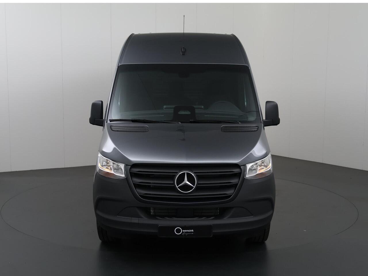 Mercedes-Benz SPRINTER 315 CDI | L2 H2 | Aut. | RWD | PRO | BPM VRIJ! | 3500 KG AHW | CARPLAY | ANDROID AUTO | 3-ZITS | CRUISE | CAMERA | AIRCO | SPOORASSISTENT | DODEHOEKDETECTIE | METALLIC