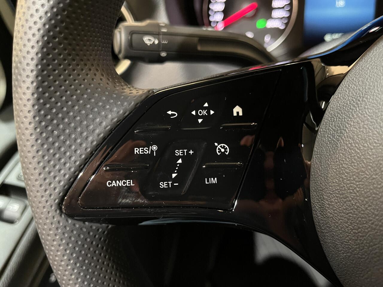 Mercedes-Benz SPRINTER 317 CDI L2 Pro RWD / Euro 6 / Trekhaak 3500 KG / Airco / Cruise Control / Camera / CarPlay / 18 KM !!!