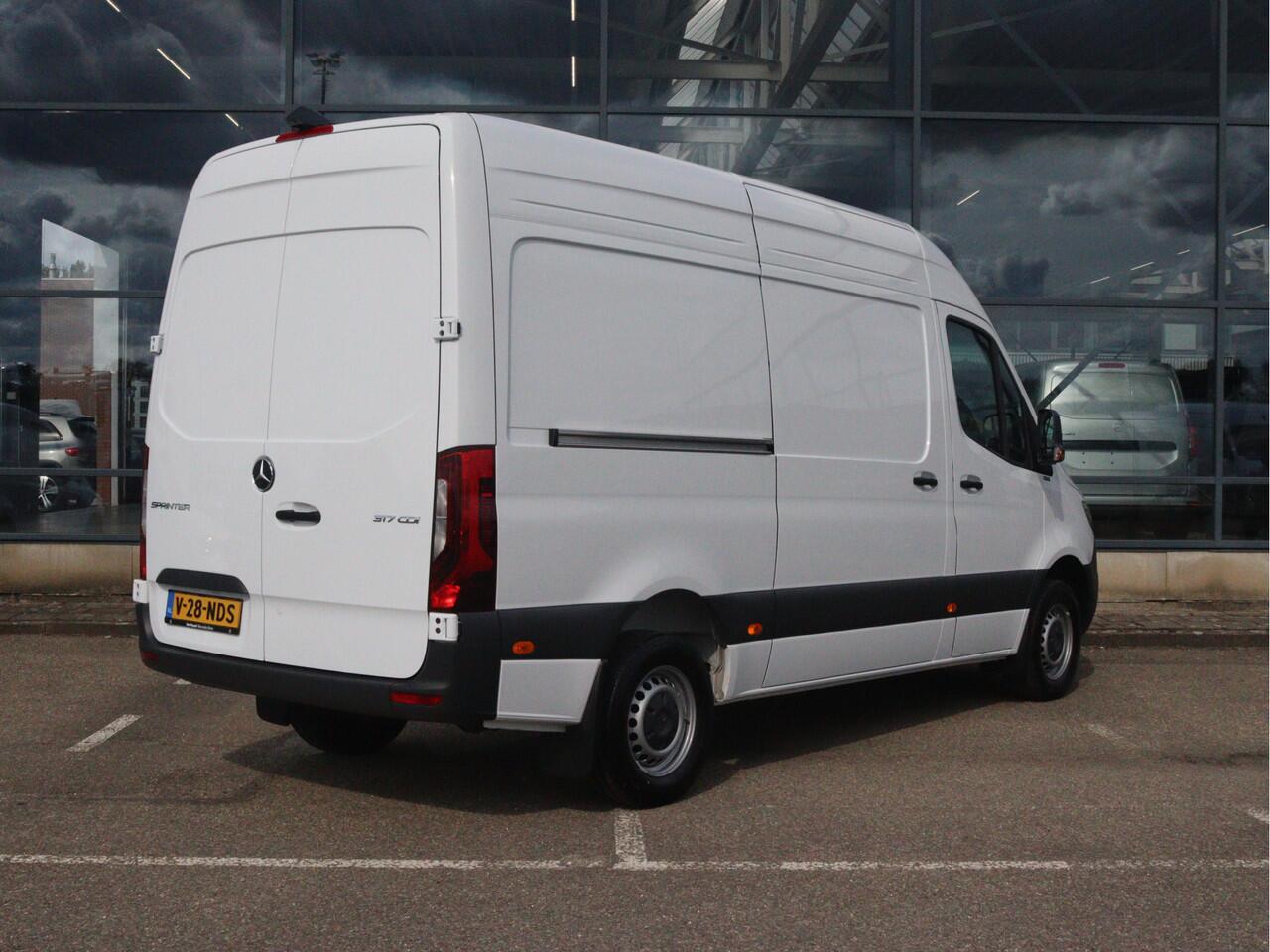 Mercedes-Benz SPRINTER 317 CDI L2H2 Select | AIRCO/CAMERA/CRUISE/STANDKACHEL | Certified