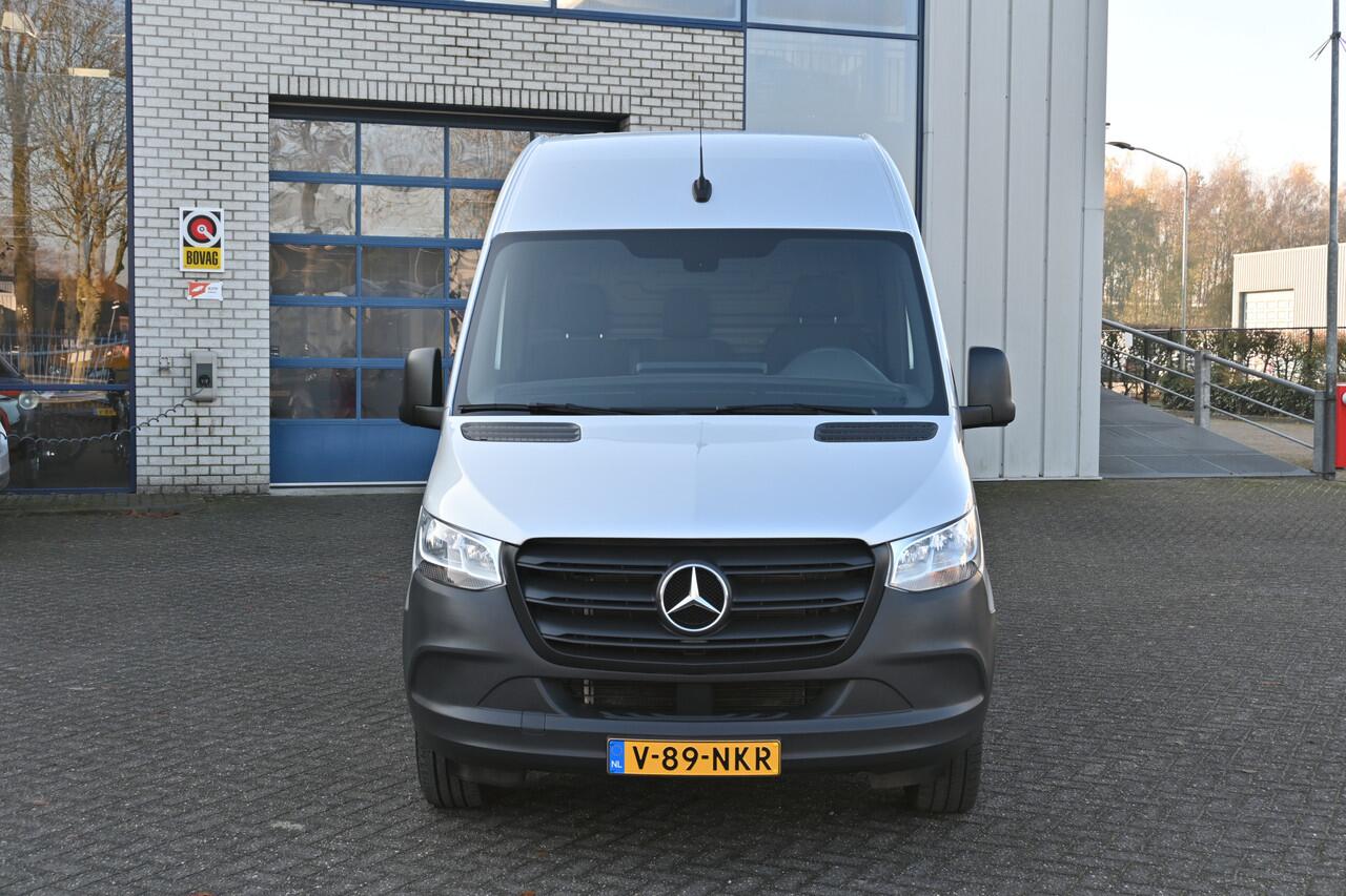 Mercedes-Benz SPRINTER 317 CDI L2H2 RWD MBUX met camera, Led in laadruimte, Opstap