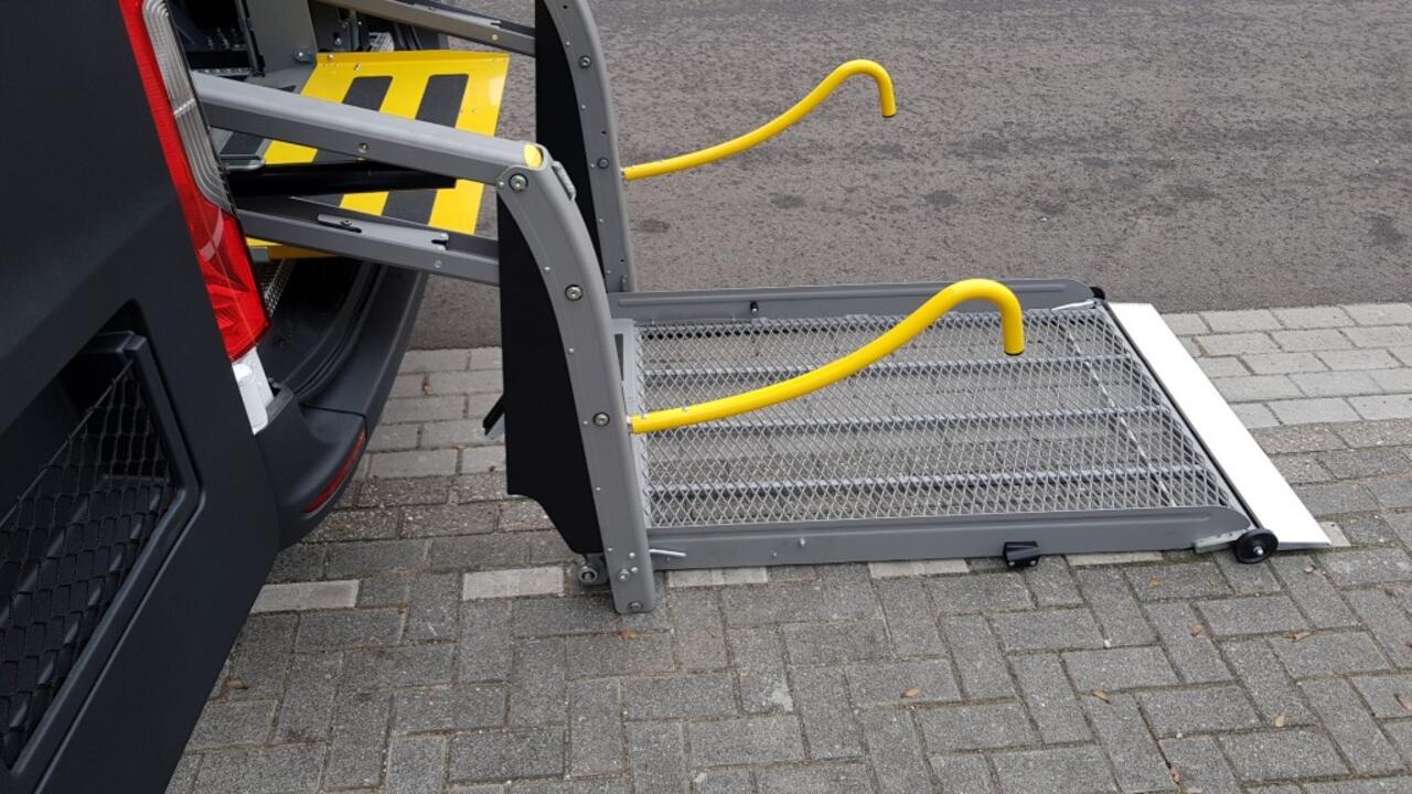 Mercedes-Benz SPRINTER Rolstoelbus met e-lift Incl- BPM